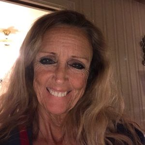 Meet your Posher, Lorrie